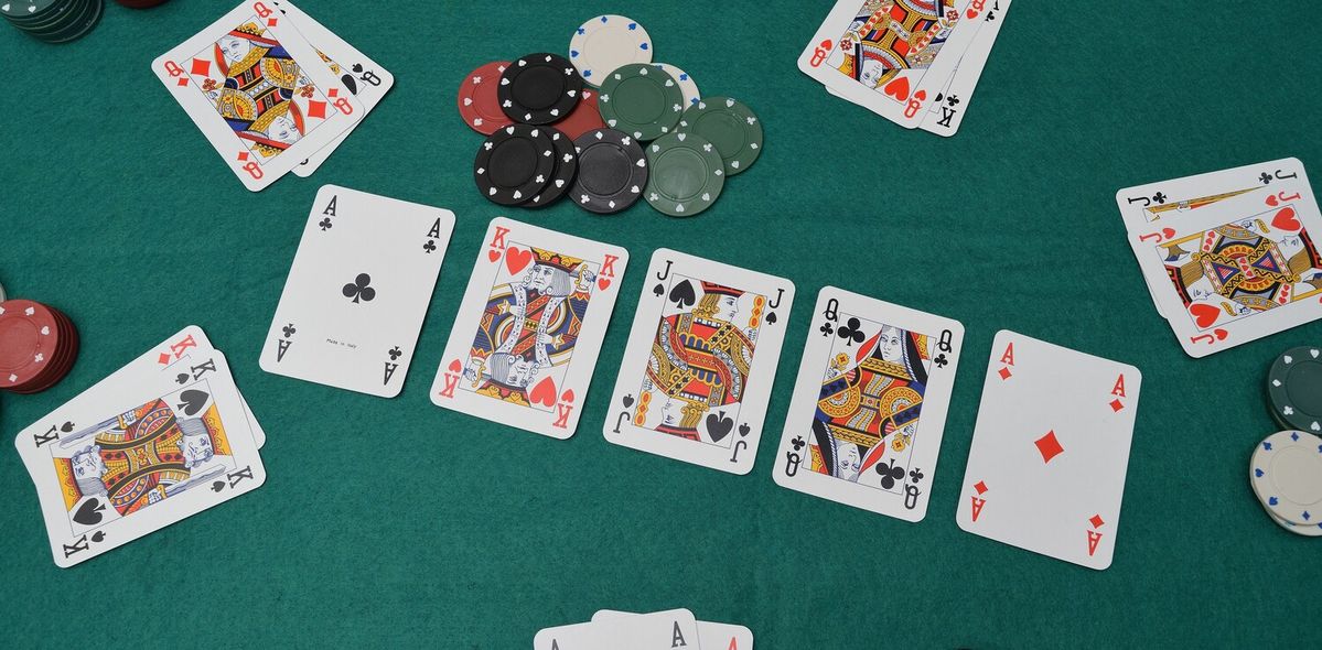 9 Line Slot کیسینو میں پوکر گیمز